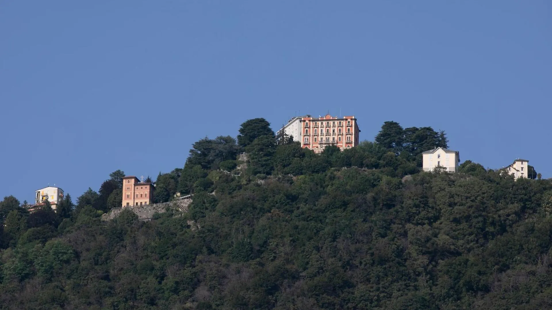 Apartment La Trave In Como City Center Italia